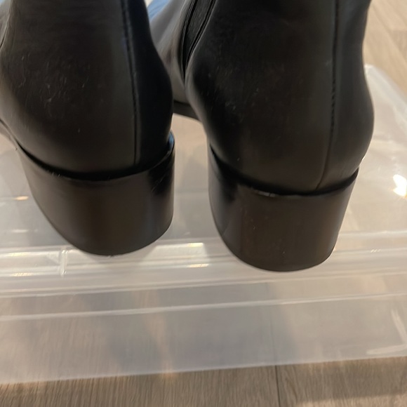 Marc Fisher black Chelsea pull on bootie. - Picture 3 of 4
